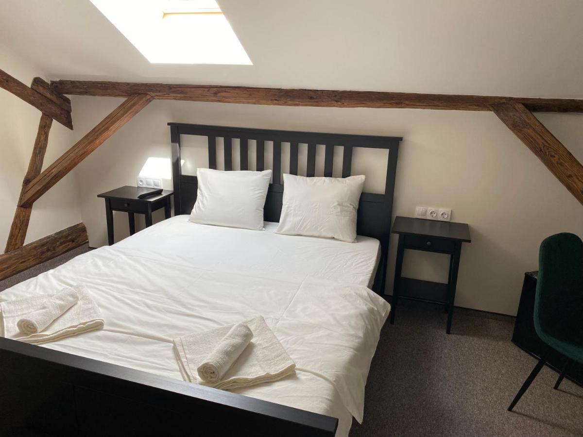 Boutique Rooms With Parking オラデア エクステリア 写真